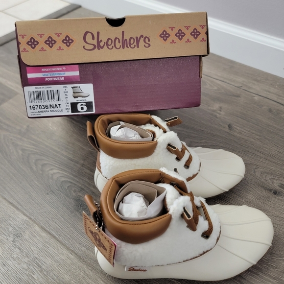 Women's Skechers memory foam & waterproof duck boots size 6 NEW - Picture 8 of 8